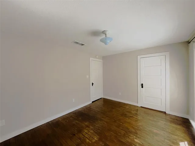 $1,500 | 702 Southwest Barnard Street, Glen Rose, TX 76043