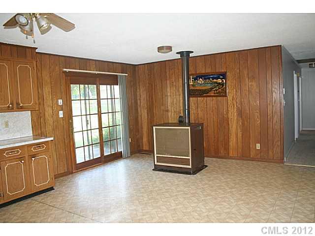 1054 Shiloh Road Catawba, NC 28609 - Photo 5 of 12 Gallery Image 5