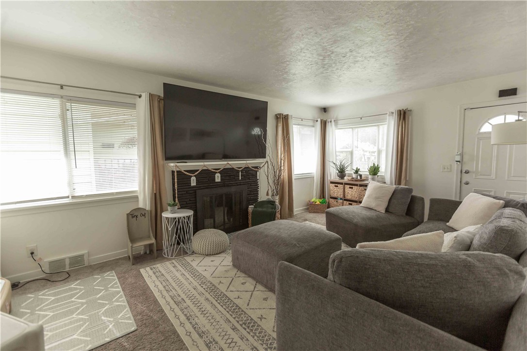 180 Baird Street Rochester, NY 14621 - Photo 6 of 13