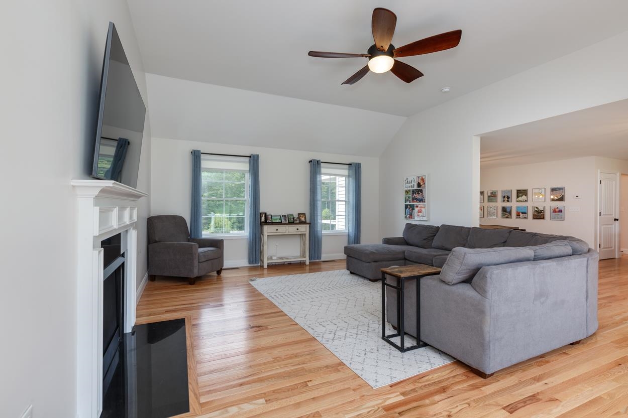 467 Poverty Plains Road Warner, NH 03278 - Photo 3 of 39