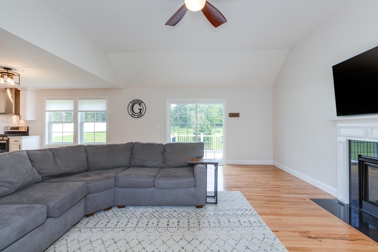 467 Poverty Plains Road Warner, NH 03278 - Photo 4 of 39