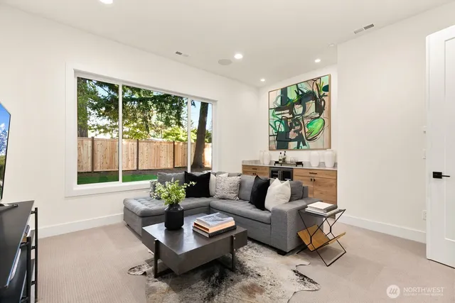 $2,995,000 | 1004 166th Place Northeast, Bellevue, WA 98008