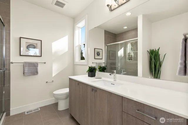 $2,995,000 | 1004 166th Place Northeast, Bellevue, WA 98008