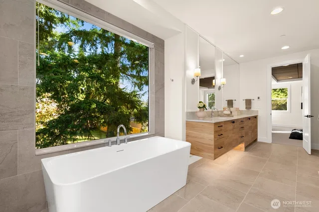 $2,995,000 | 1004 166th Place Northeast, Bellevue, WA 98008