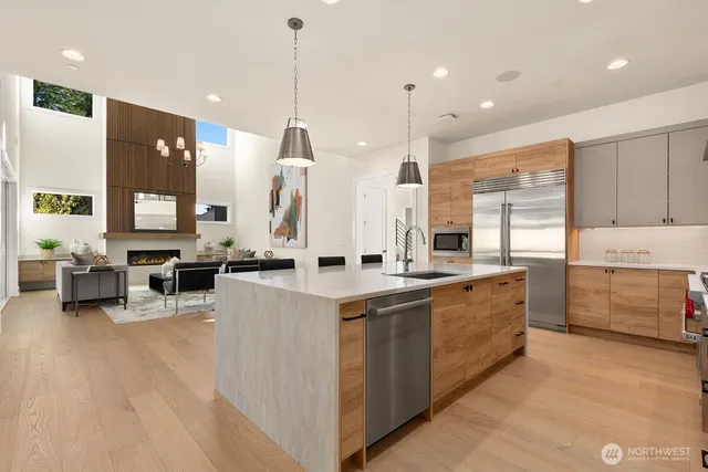 $2,995,000 | 1004 166th Place Northeast, Bellevue, WA 98008