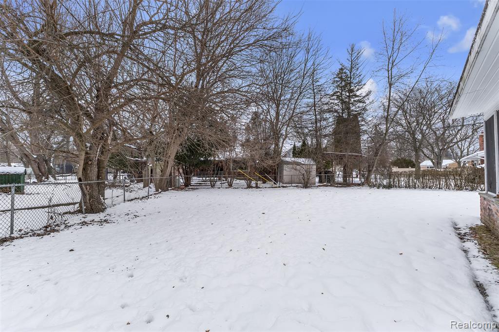 23520 Rockingham Street Southfield, MI 48033 - Photo 47 of 48 Gallery Image 47