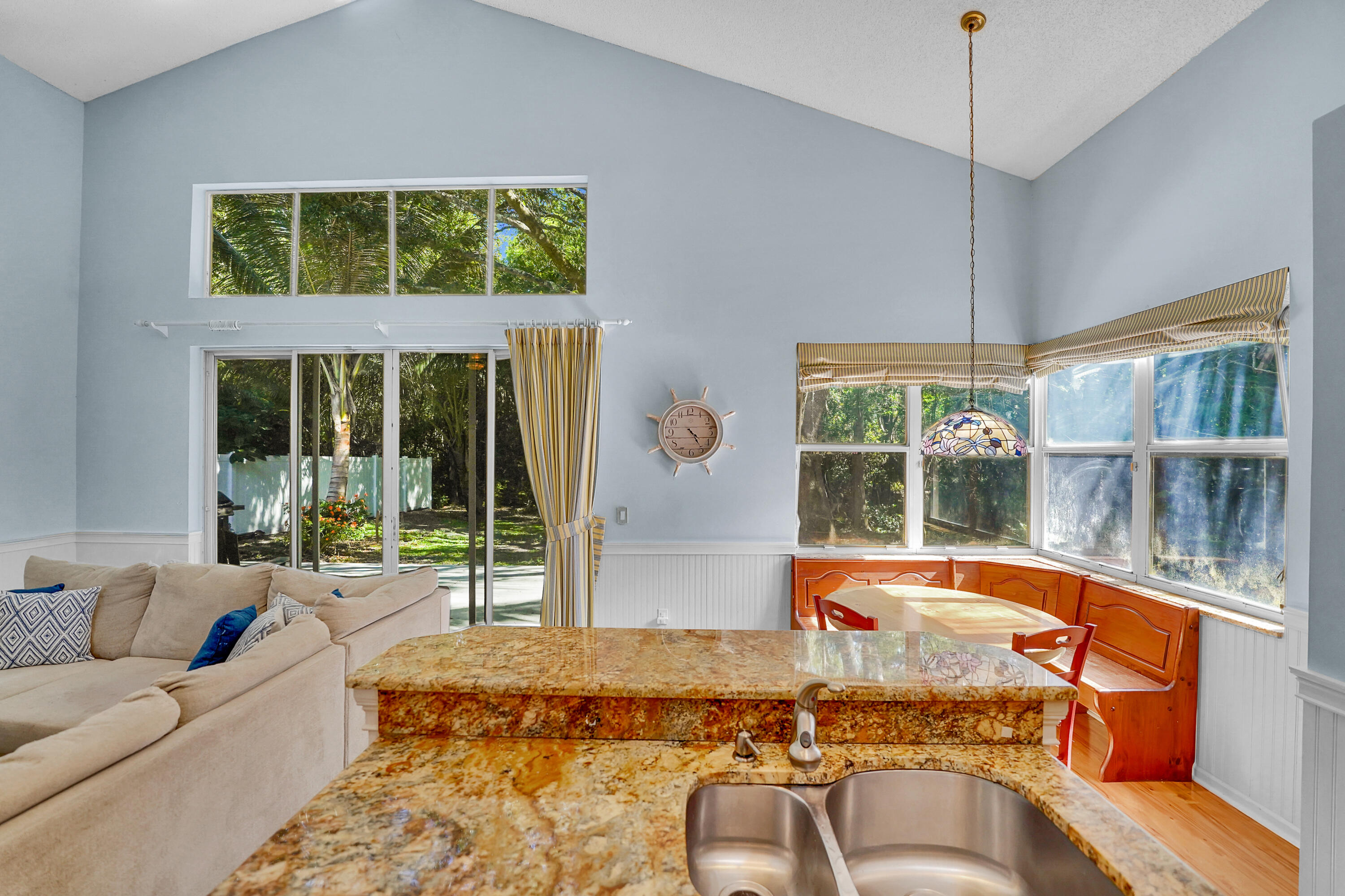 7600 Ridgefield Lane Lake Worth, FL 33467 - Photo 22 of 54 DSC07312