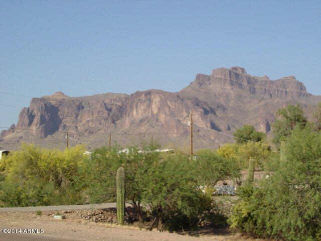 236 South Hilton Road, Unit B Apache Junction, AZ 85119 - Photo 2 of 4 hilton2