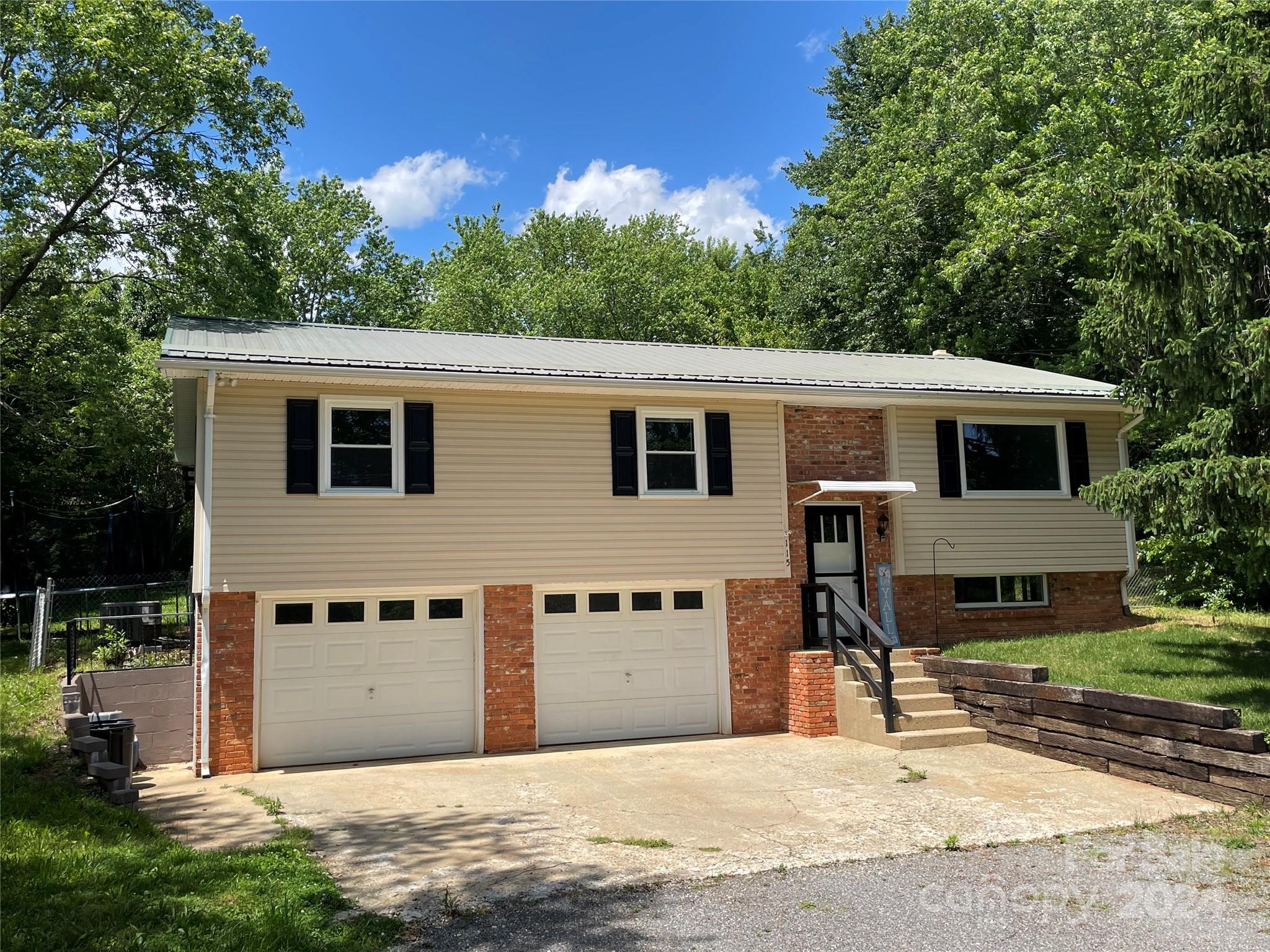 115 Cherokee Way Marion, NC 28752 - Photo 1 of 48 Gallery Image 1