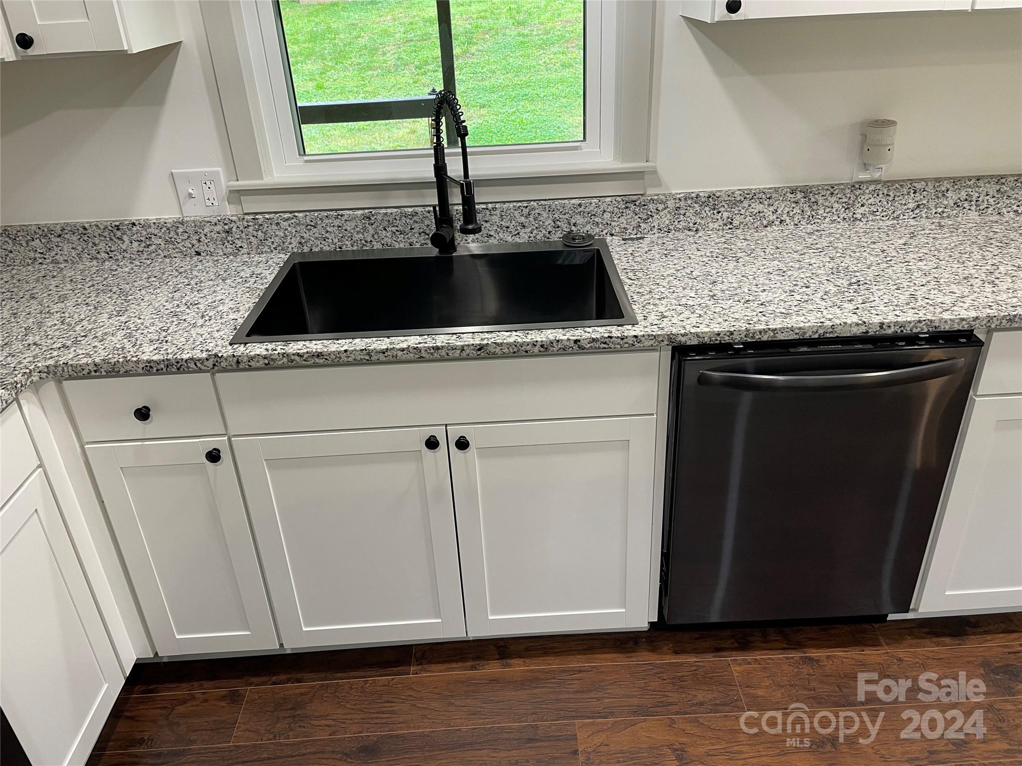 115 Cherokee Way Marion, NC 28752 - Photo 8 of 48 Gallery Image 8