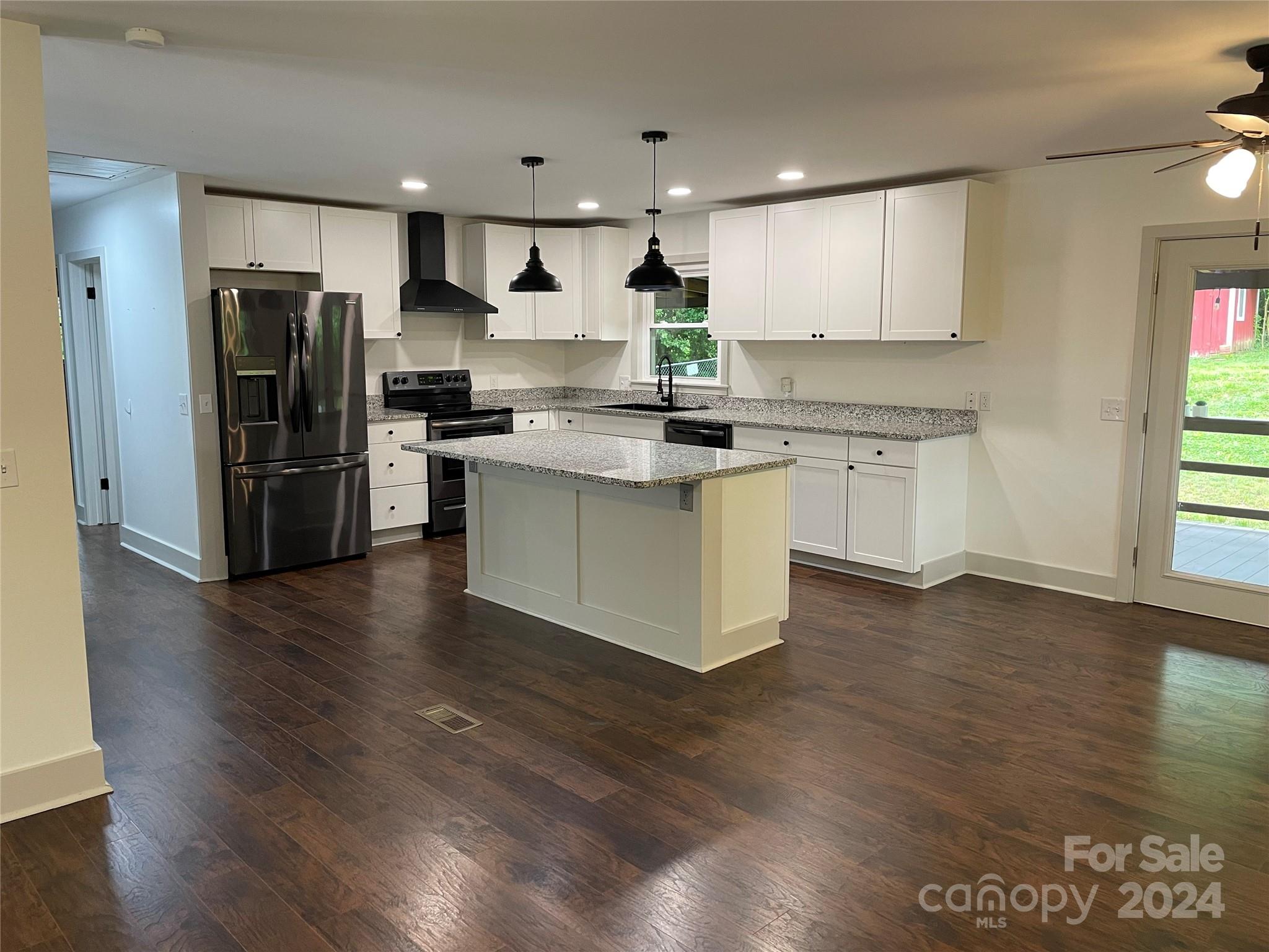 115 Cherokee Way Marion, NC 28752 - Photo 9 of 48 Gallery Image 9