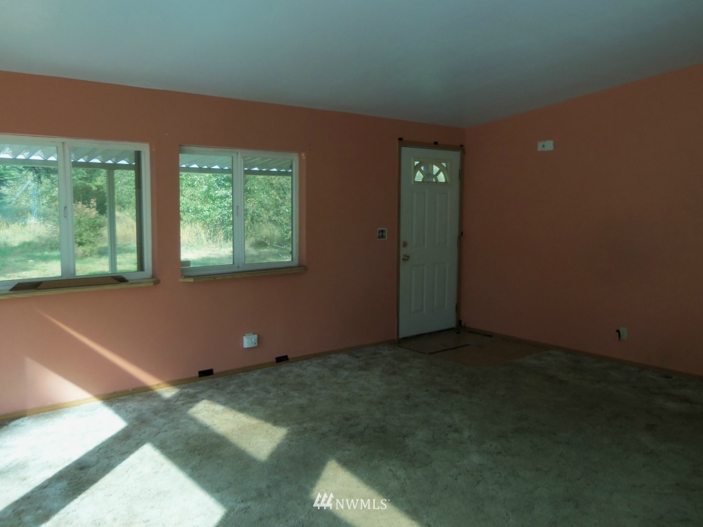 5791 Westside Road Cle Elum, WA 98922 - Photo 3 of 12 Gallery Image 3