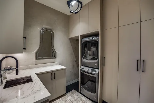 a close view of sink and tap