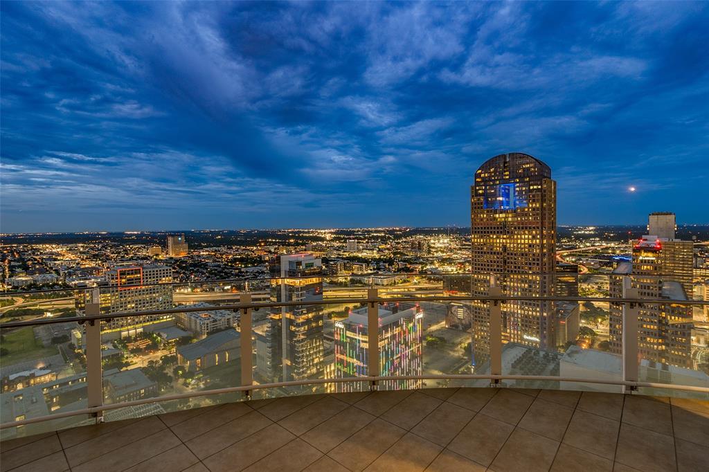 1918 Olive Street, Unit 4202 Dallas, TX 75201 - Photo 35 of 37 a view of outdoor space