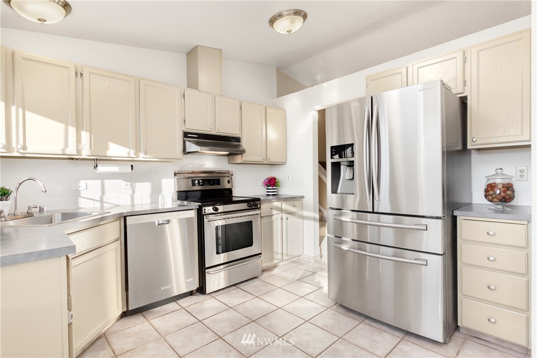 1226 233rd Place Southwest Bothell, WA 98021 - Photo 5 of 13