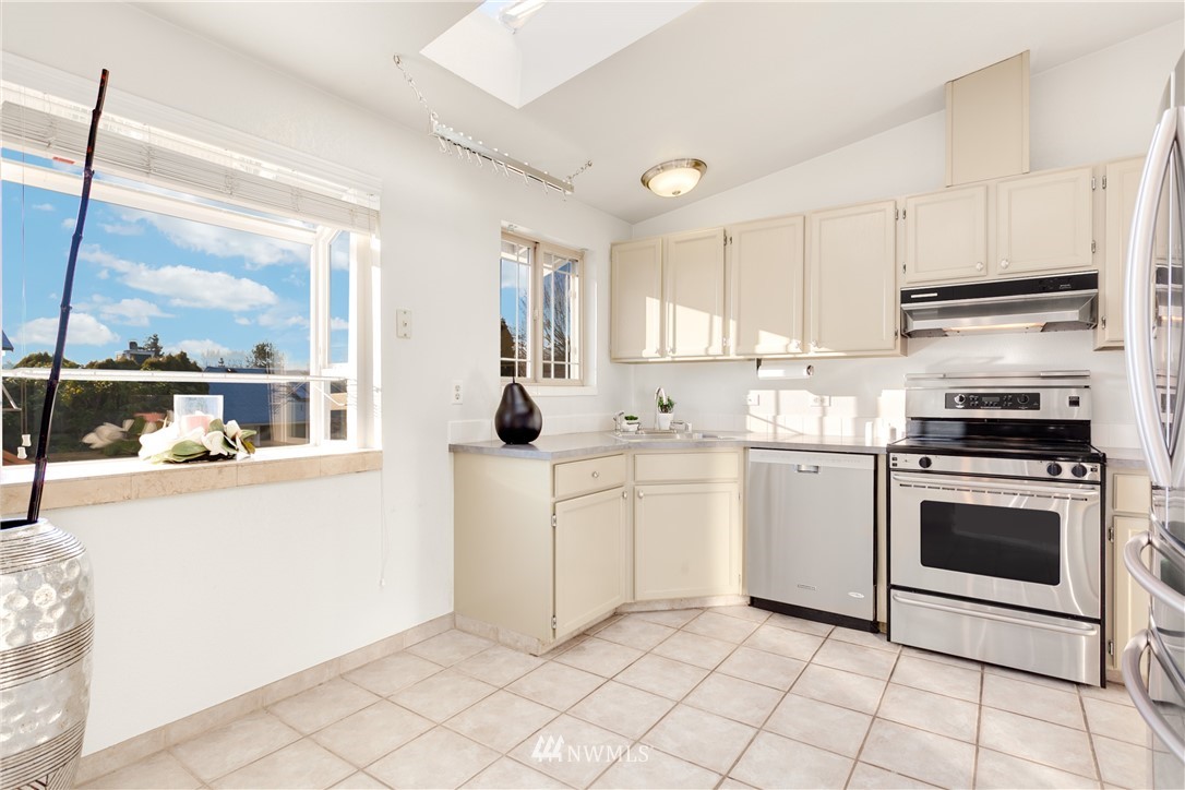 1226 233rd Place Southwest Bothell, WA 98021 - Photo 6 of 13