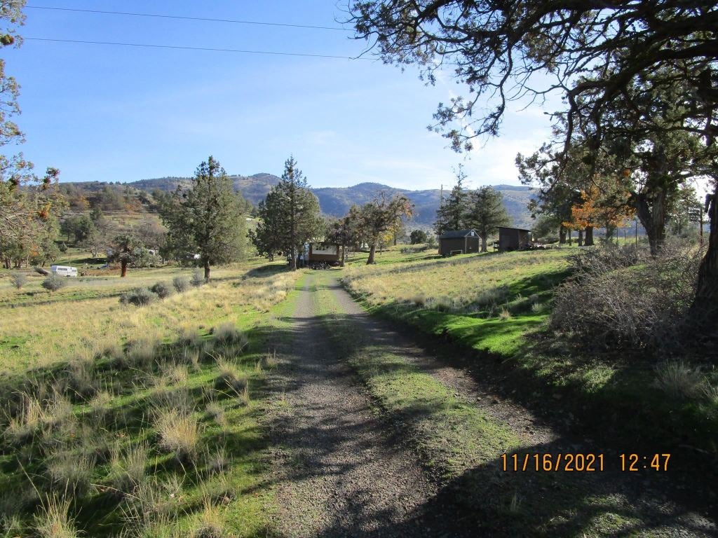 10821 Omega Road Montague, CA 96064 - Photo 21 of 21 Gallery Image 21