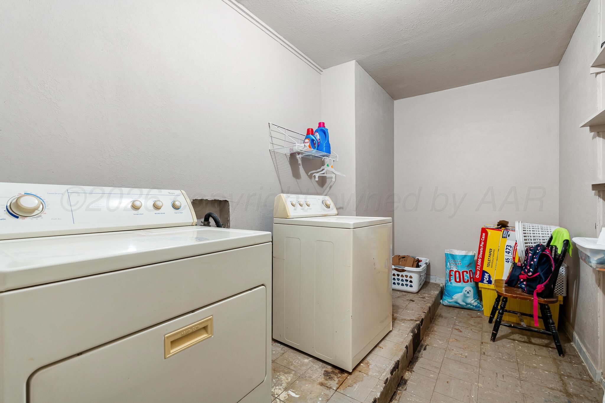 2811 Carter Street Amarillo, TX 79103 - Photo 26 of 30 LAUNDRY ROOM