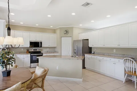 $650,000 | 2462 Westmont Place, Royal Palm Beach, FL 33411