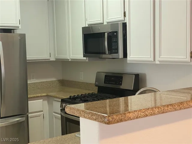 $1,595 | 3318 North Decatur Boulevard, Unit 1056, Las Vegas, NV 89130