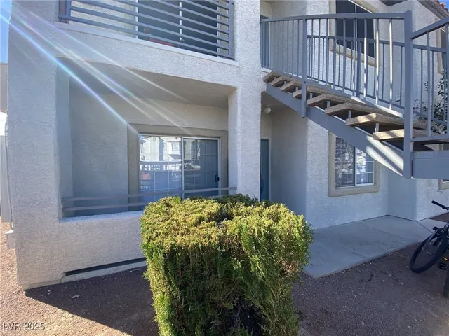 $1,595 | 3318 North Decatur Boulevard, Unit 1056, Las Vegas, NV 89130