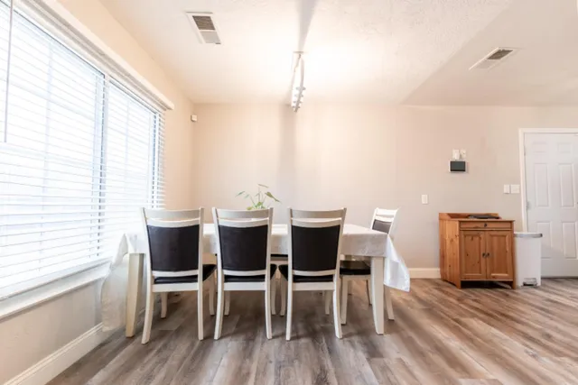 $365,000 | 4860 East Amherst Avenue, Fresno, CA 93703