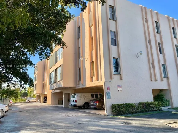 $2,150 | 7345 West 4th Avenue, Unit 203, Hialeah, FL 33014