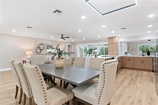 $1,920,000 | 25 Park Avenue, Vero Beach, FL 32960