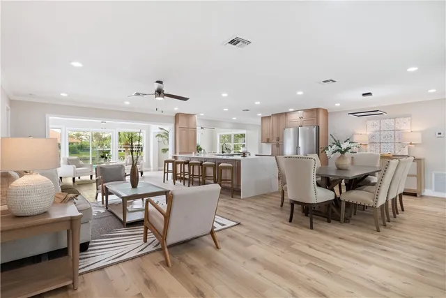 $1,920,000 | 25 Park Avenue, Vero Beach, FL 32960