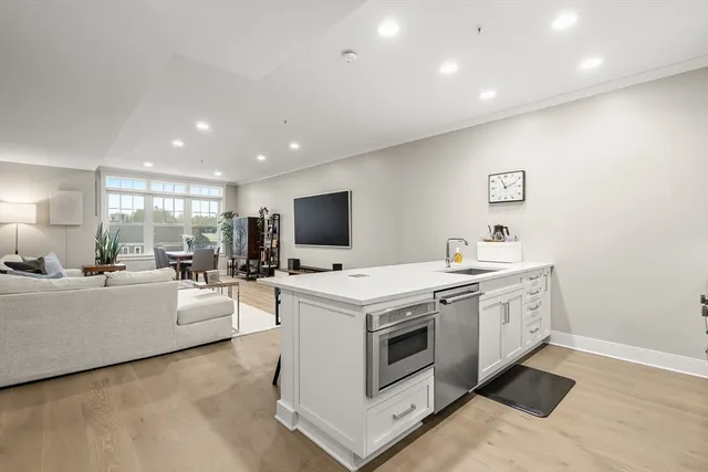 $1,100,000 | 353 Summer Street, Unit 310, Somerville, MA 02144