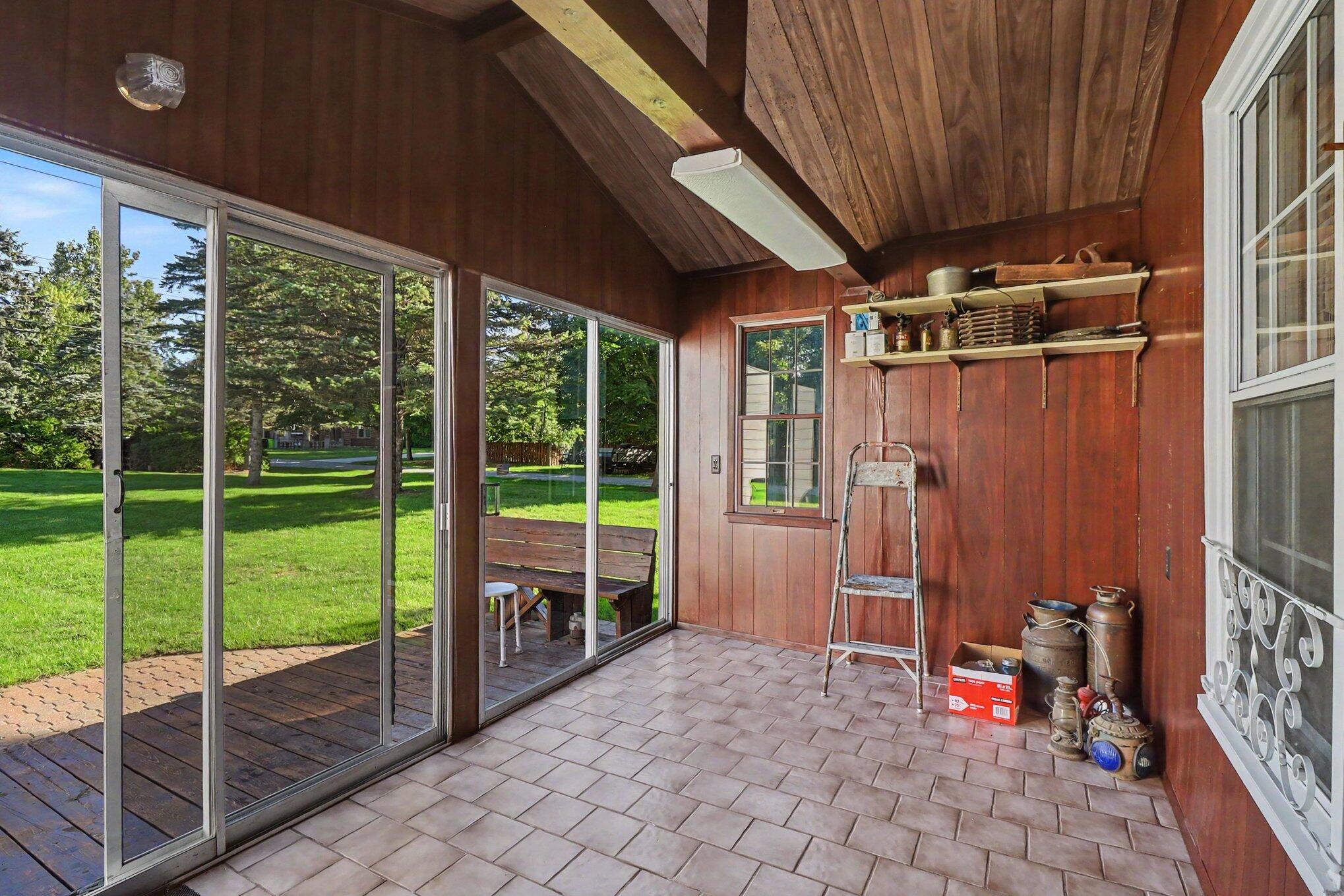 44610 West 11 Mile Road Novi, MI 48375 - Photo 19 of 30 024_file_2812