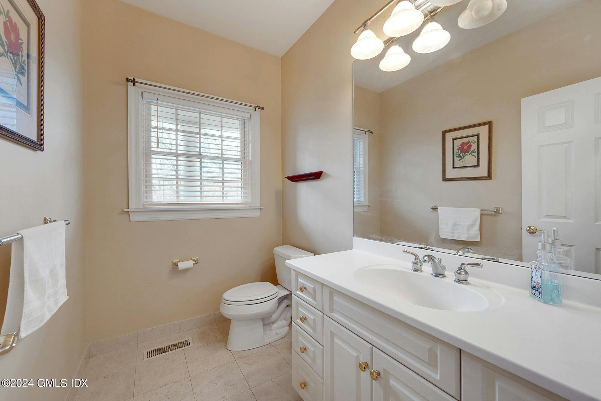 379 Briar Brae Road Stamford, CT 06903 - Photo 14 of 39 12A