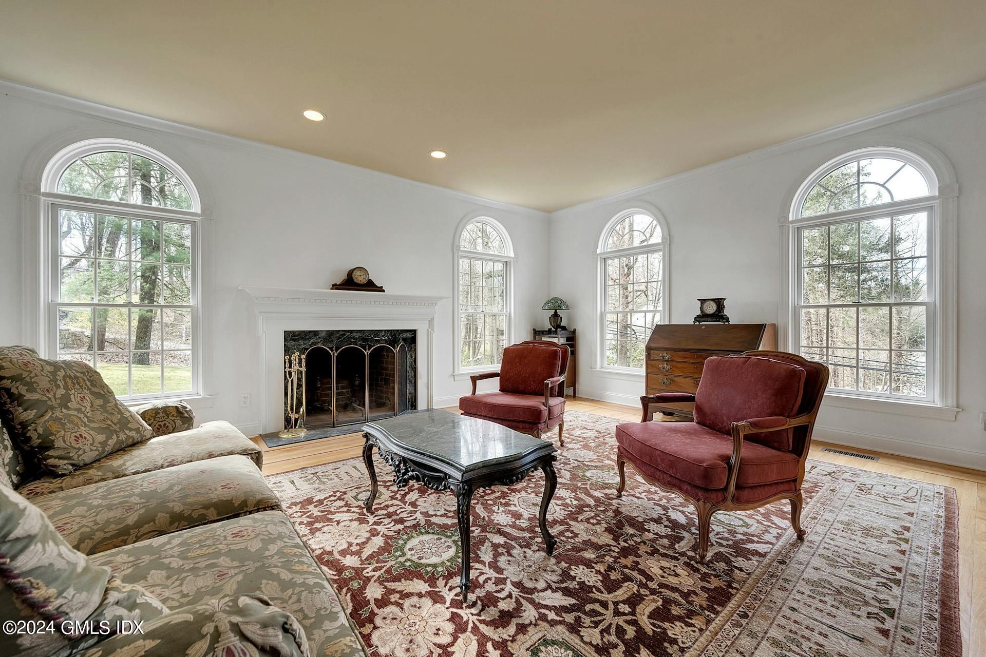 379 Briar Brae Road Stamford, CT 06903 - Photo 3 of 39 3A