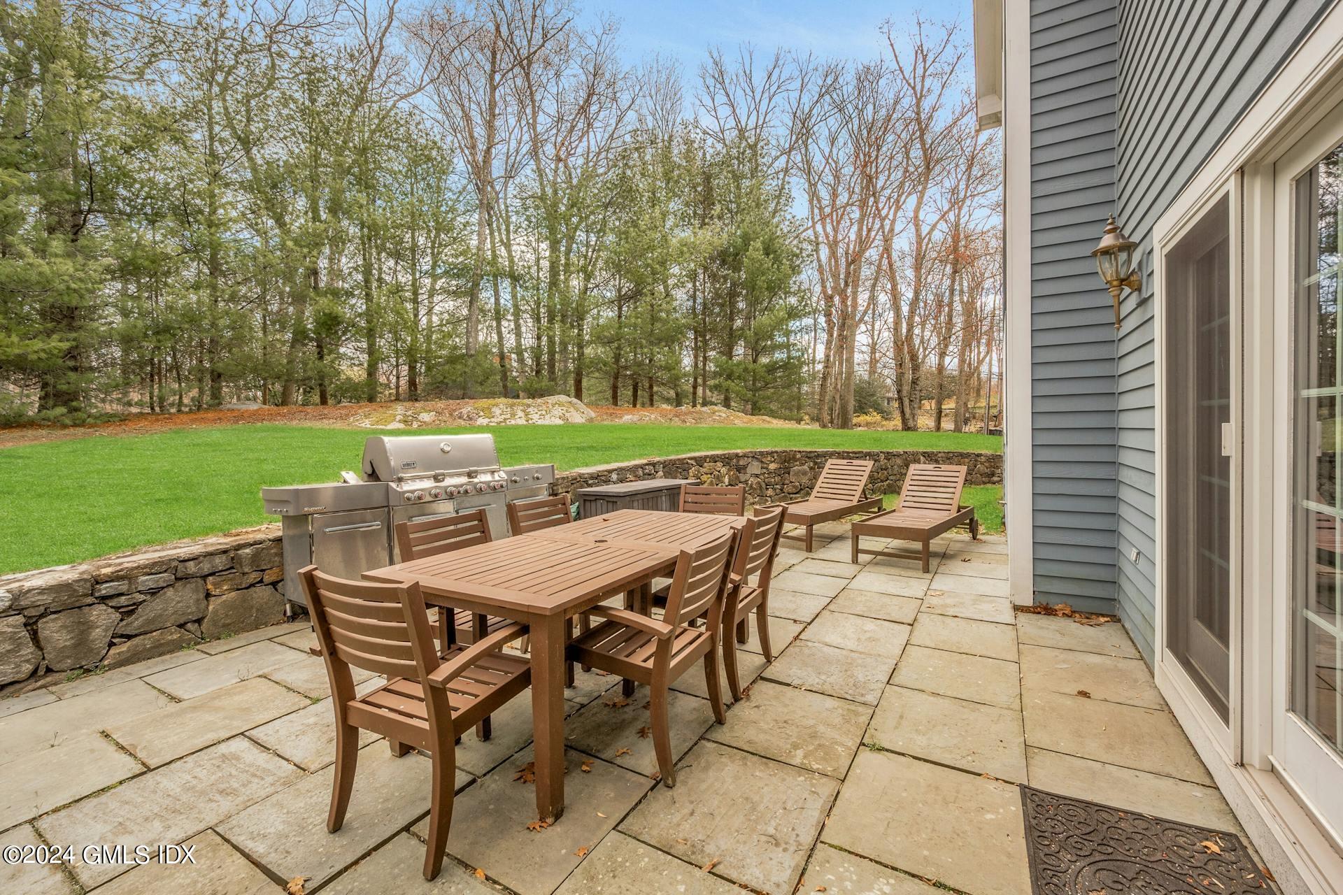 379 Briar Brae Road Stamford, CT 06903 - Photo 32 of 39 30A