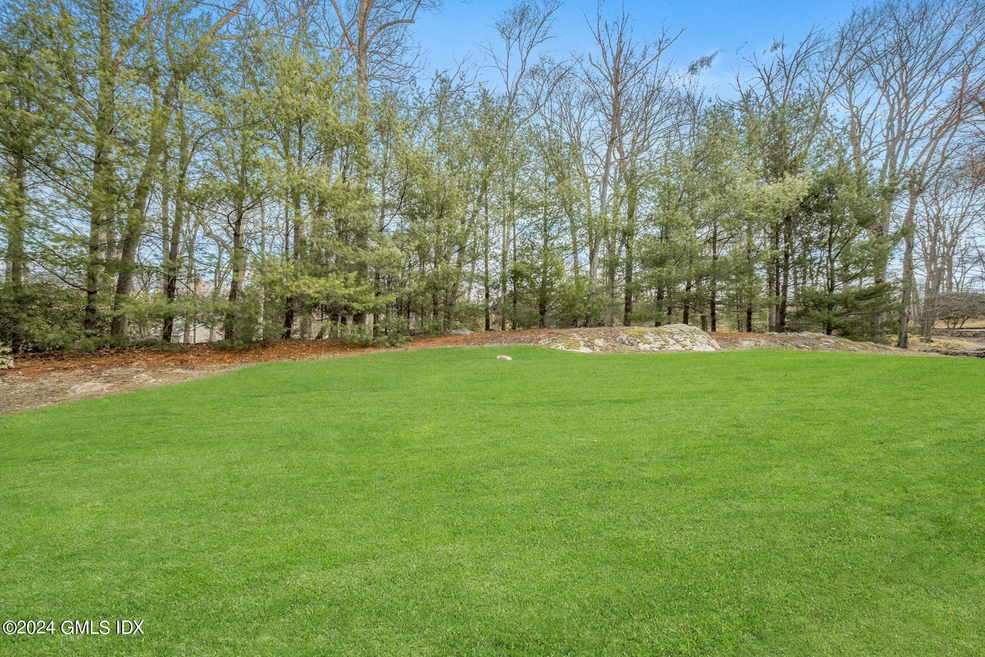379 Briar Brae Road Stamford, CT 06903 - Photo 34 of 39 32A