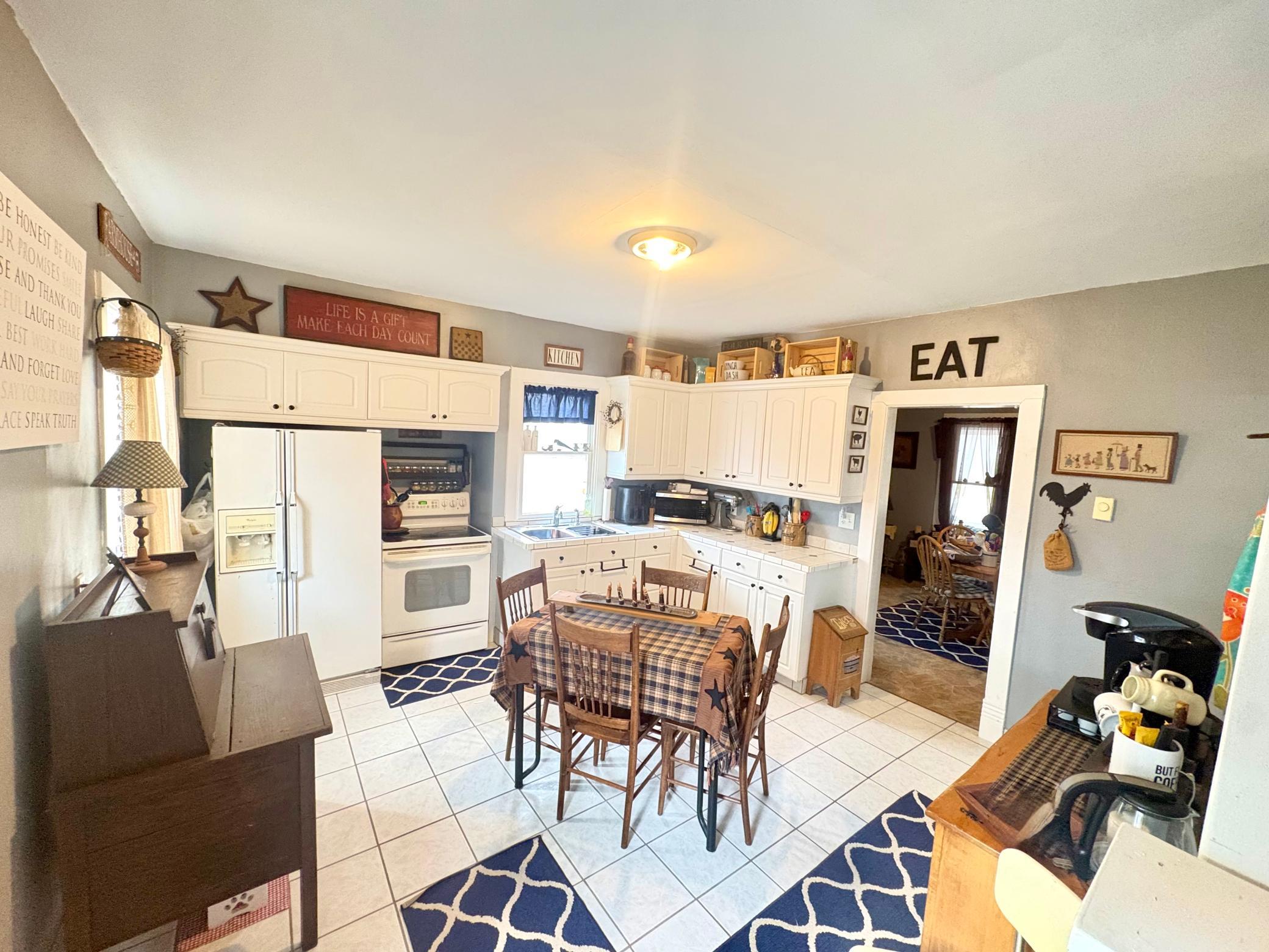 318 4th Street Boyd, MN 56218 - Photo 3 of 34