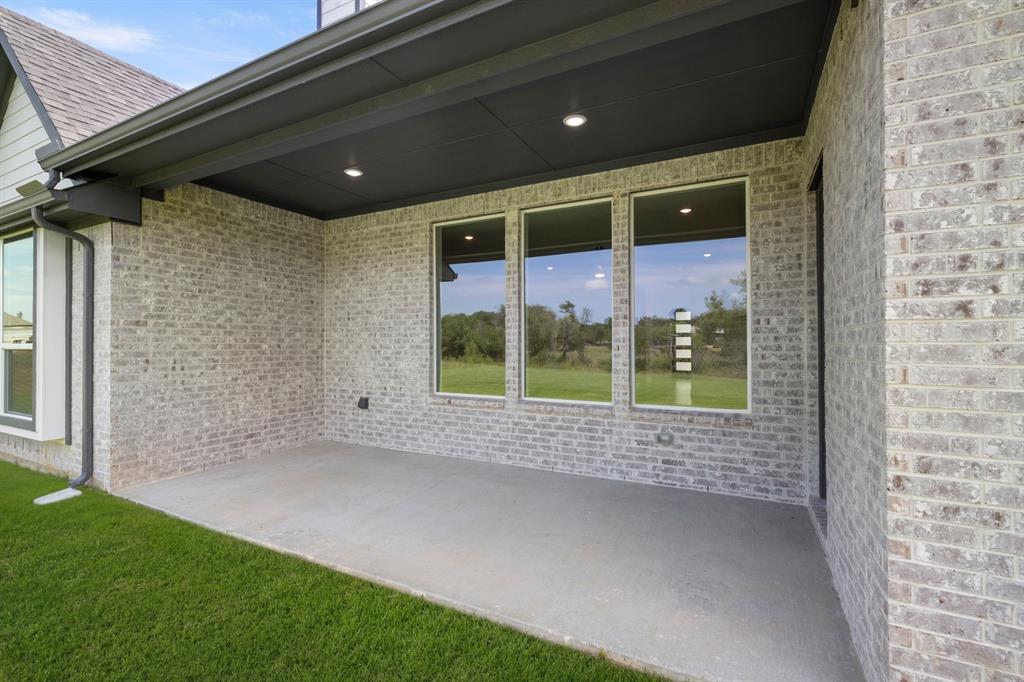 27 Old Crow Road Joshua, TX 76058 - Photo 30 of 35 a view of outdoor space and balcony