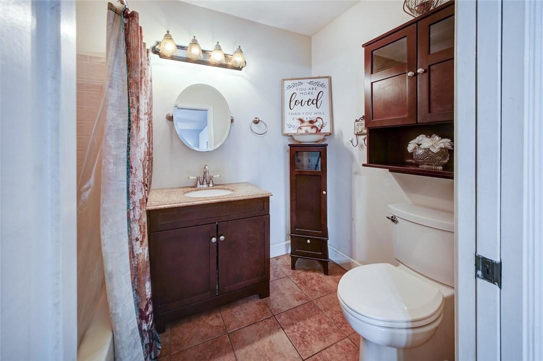 657 Banks Road, Unit 657 Margate, FL 33063 - Photo 29 of 38 Guest bath