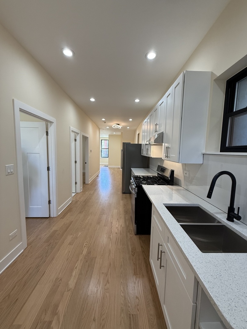 2124 West 18th Place, Unit 1 Chicago, IL 60608 - Photo 7 of 16