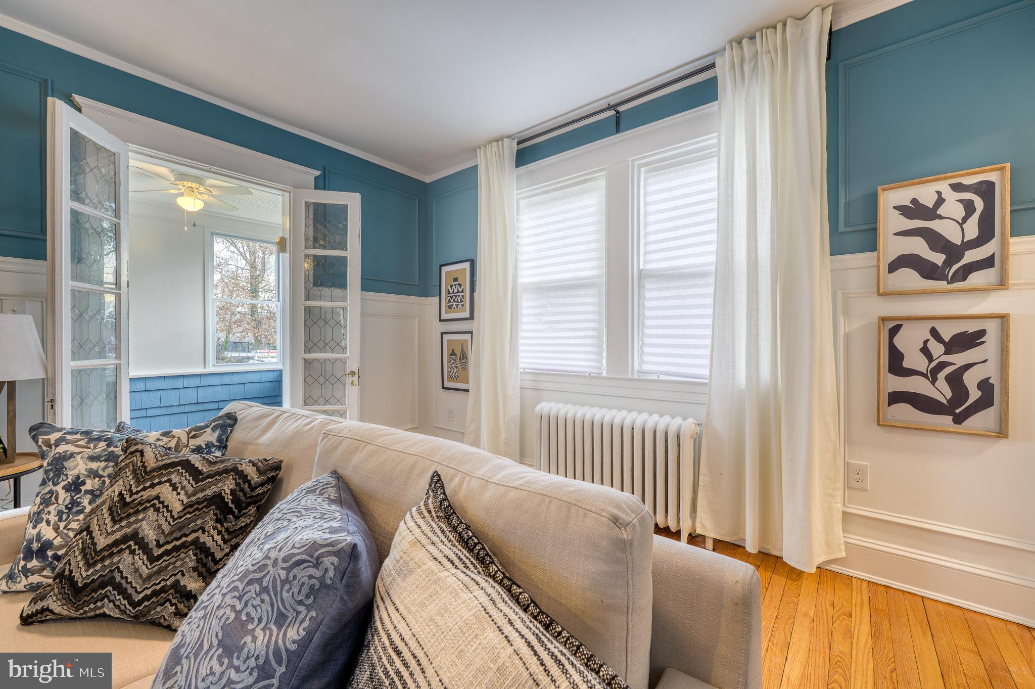 606 Aldershot Road Baltimore, MD 21229 - Photo 35 of 52 a bedroom with a bed and a window
