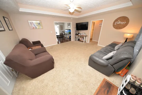 $228,000 | 401 East Beacon Court, Mount Vernon, IL 62864