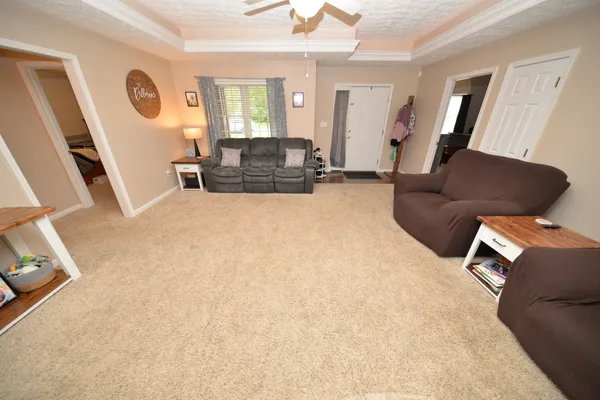 $228,000 | 401 East Beacon Court, Mount Vernon, IL 62864