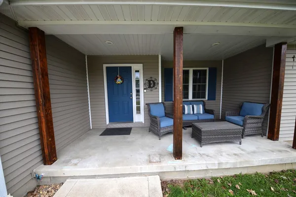 $228,000 | 401 East Beacon Court, Mount Vernon, IL 62864