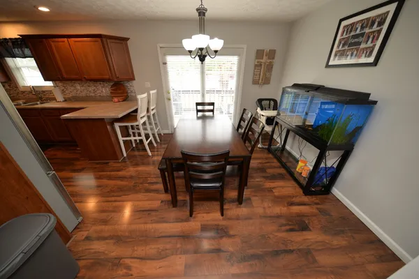 $228,000 | 401 East Beacon Court, Mount Vernon, IL 62864