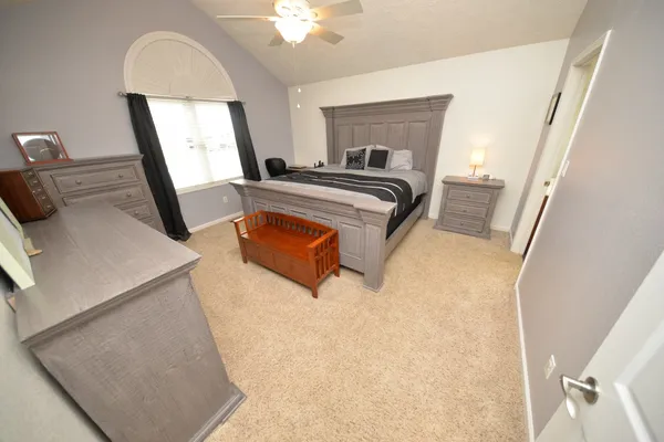 $228,000 | 401 East Beacon Court, Mount Vernon, IL 62864