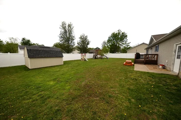 $228,000 | 401 East Beacon Court, Mount Vernon, IL 62864