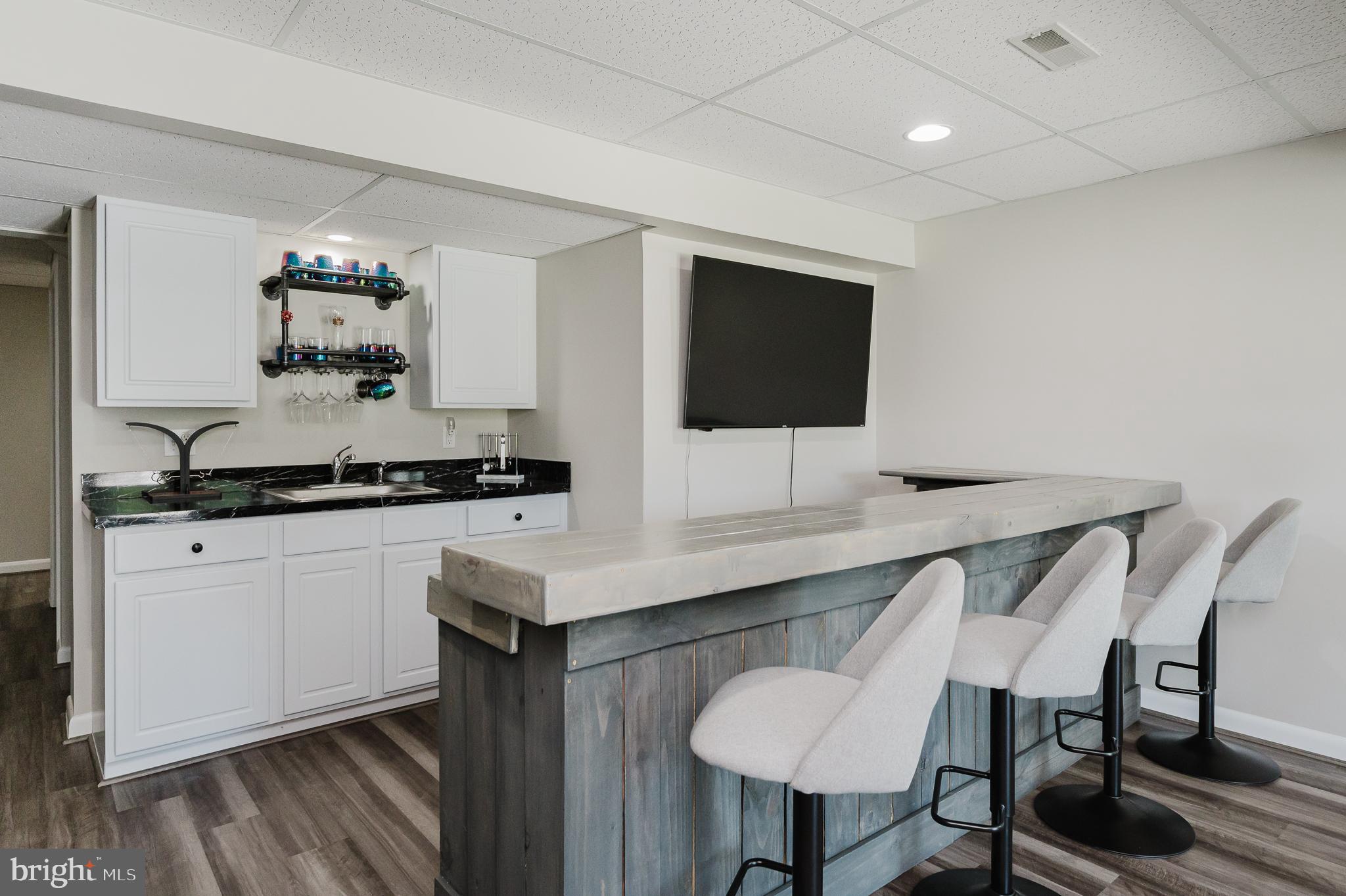 35 South View Road Rising Sun, MD 21911 - Photo 64 of 93 Custom bar area