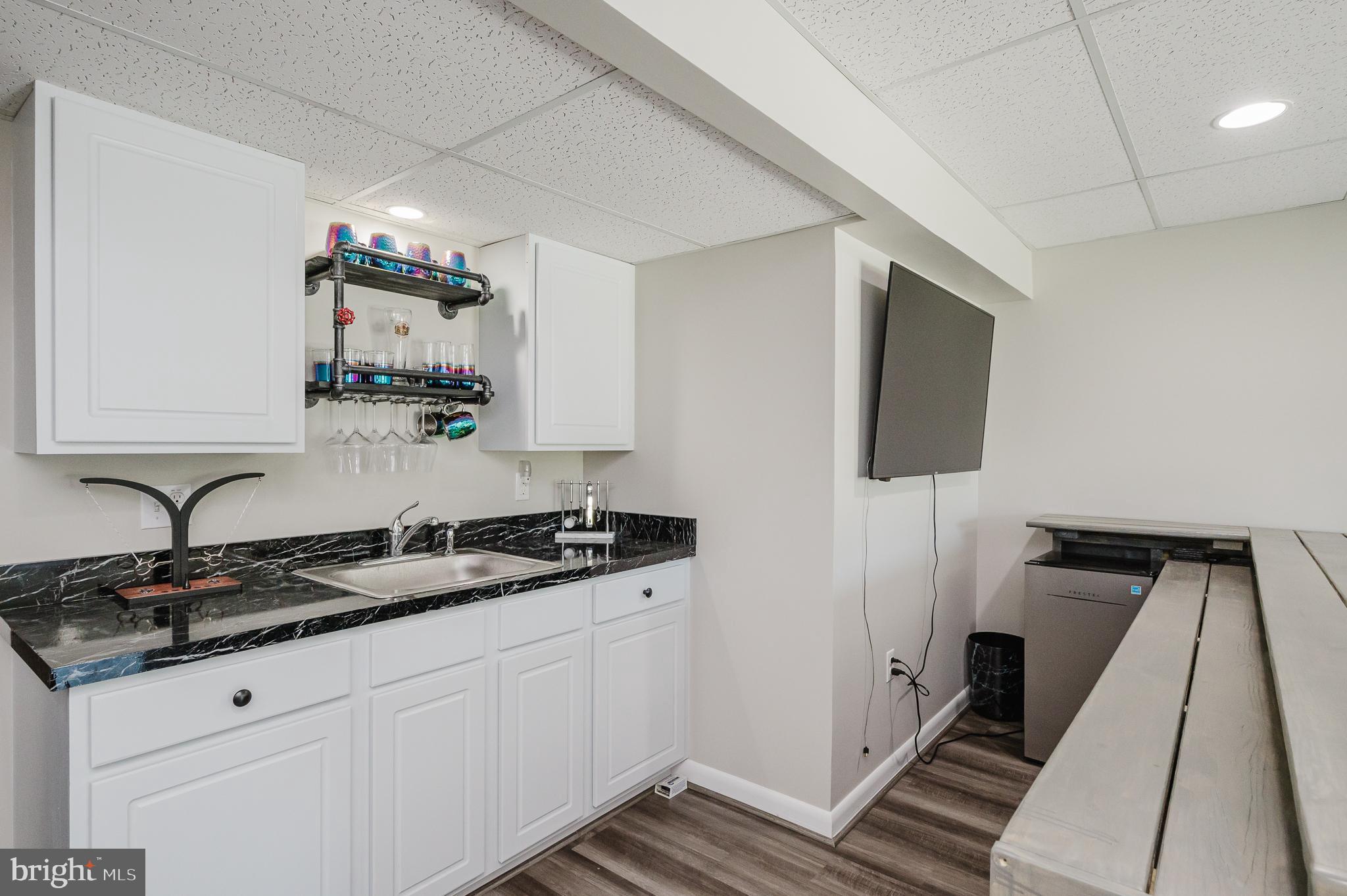 35 South View Road Rising Sun, MD 21911 - Photo 65 of 93 Wet bar