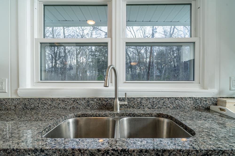 5002 East Point Road Elkton, VA 22827 - Photo 7 of 33 Gallery Image 7