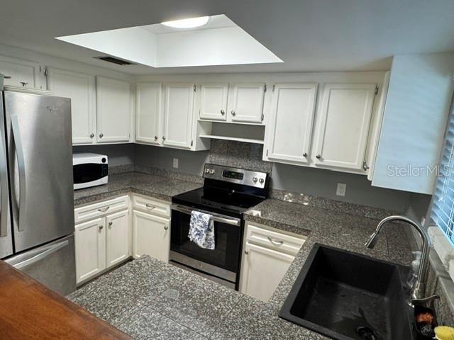 11365 Walsingham Road Seminole, FL 33778 - Photo 16 of 45 Gallery Image 16